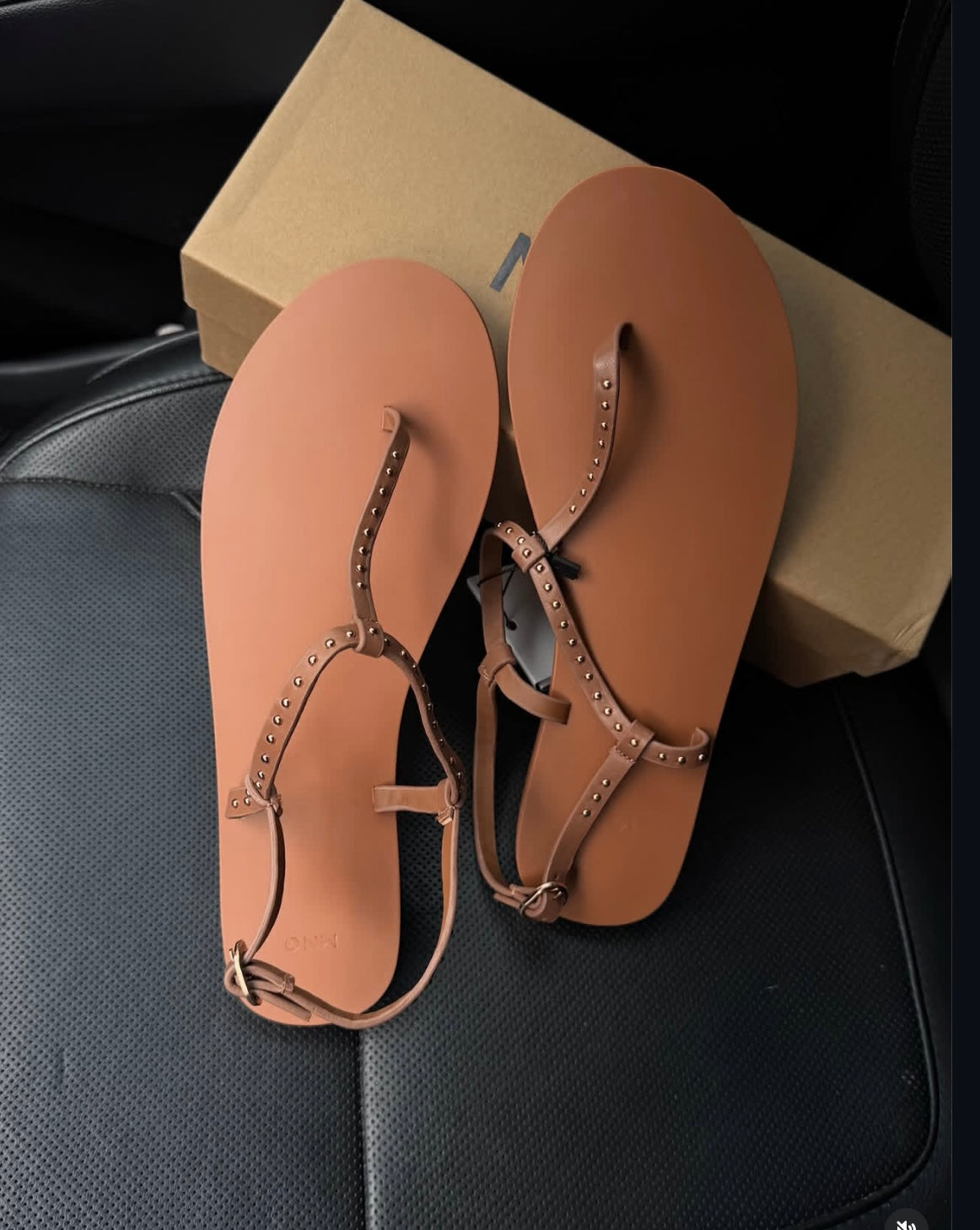 Mng sandals